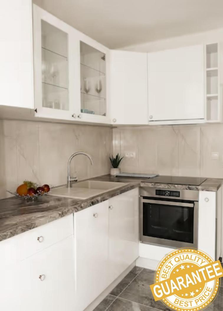 New Colorful Apartment With Big Balcony Братислава Экстерьер фото